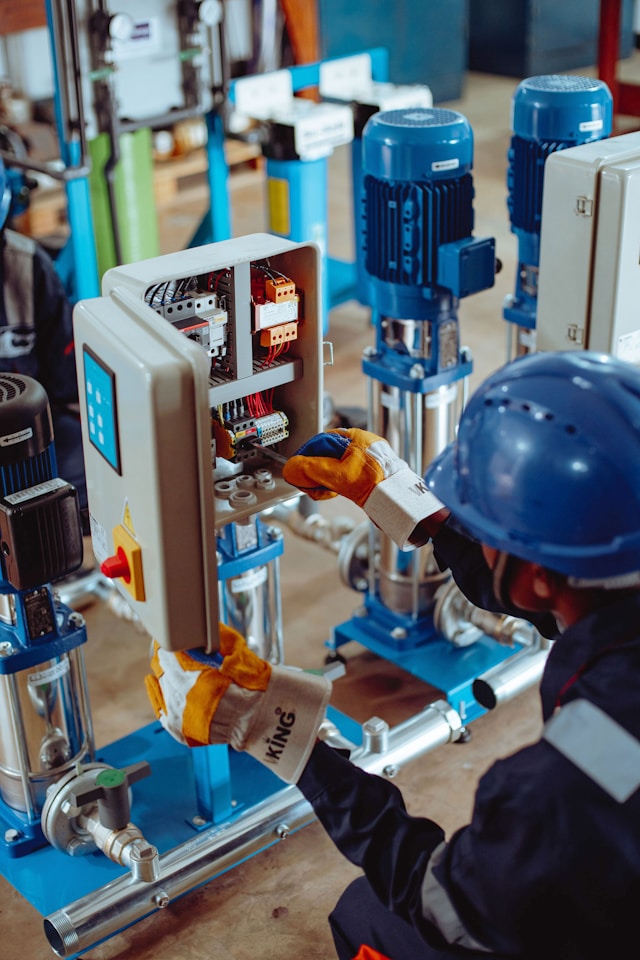 Trades (HVAC, Plumbing & Services)